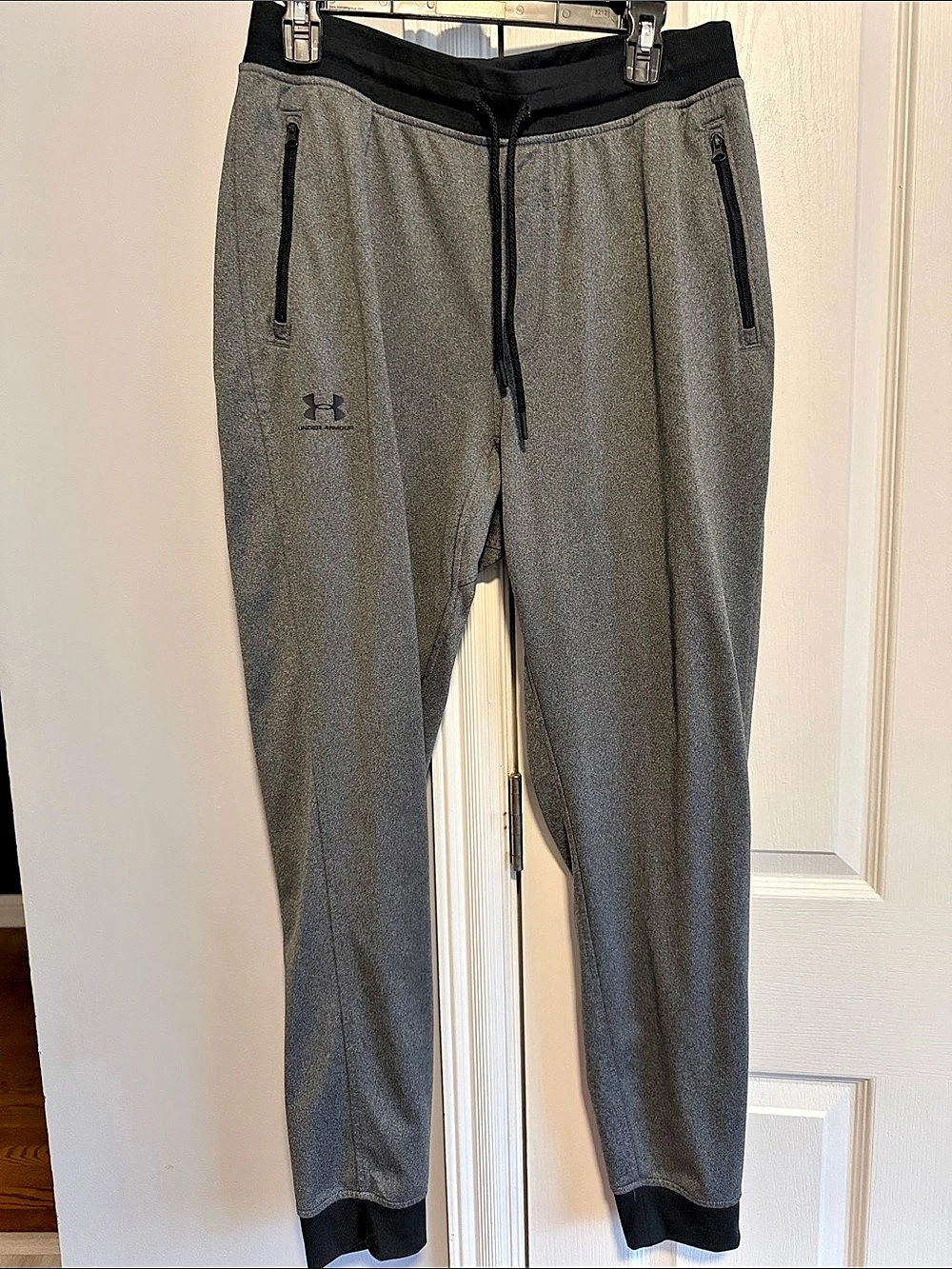 Under Armour Men's Fleece Joggers Gray & Black Large